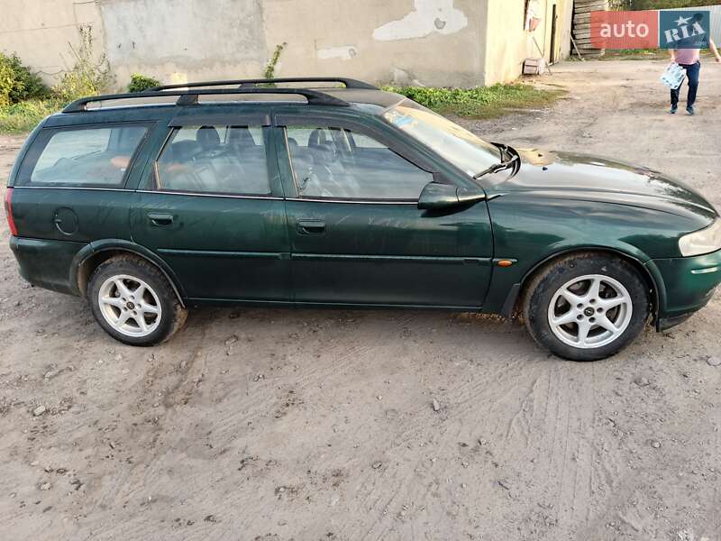 Универсал Opel Vectra 1998 в Белгороде-Днестровском