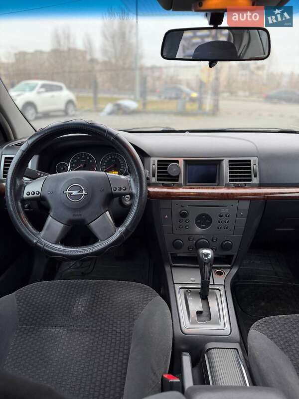 Седан Opel Vectra 2004 в Києві