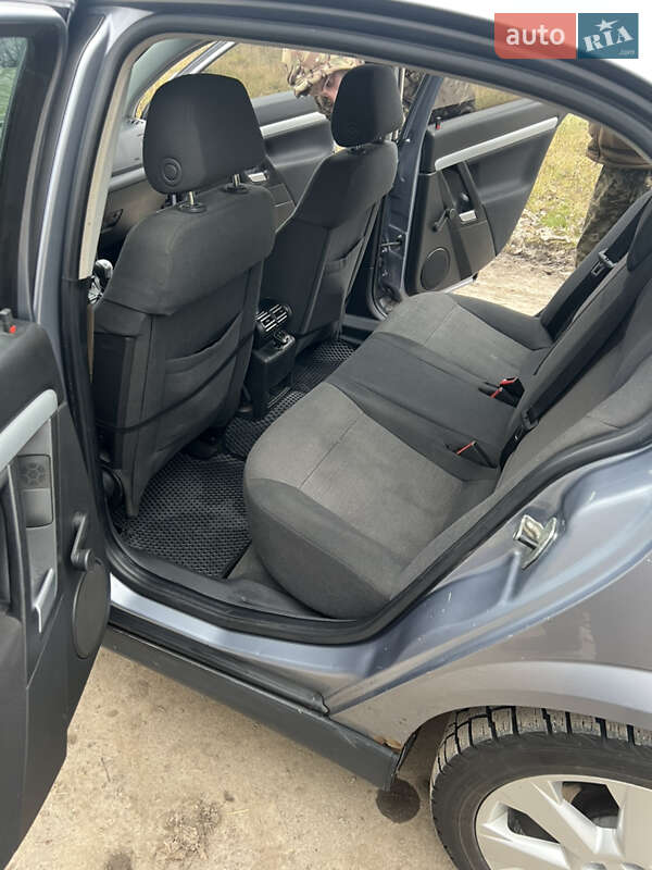 Седан Opel Vectra 2003 в Звягелі фото 13 Седан Opel Vectra 2003 в Звягелі