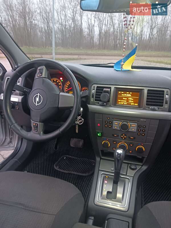 Седан Opel Vectra 2007 в Львове