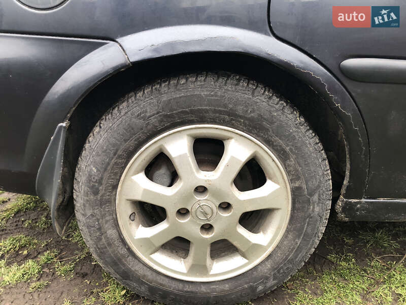 Універсал Opel Vectra 1997 в Кам'янці-Бузькій