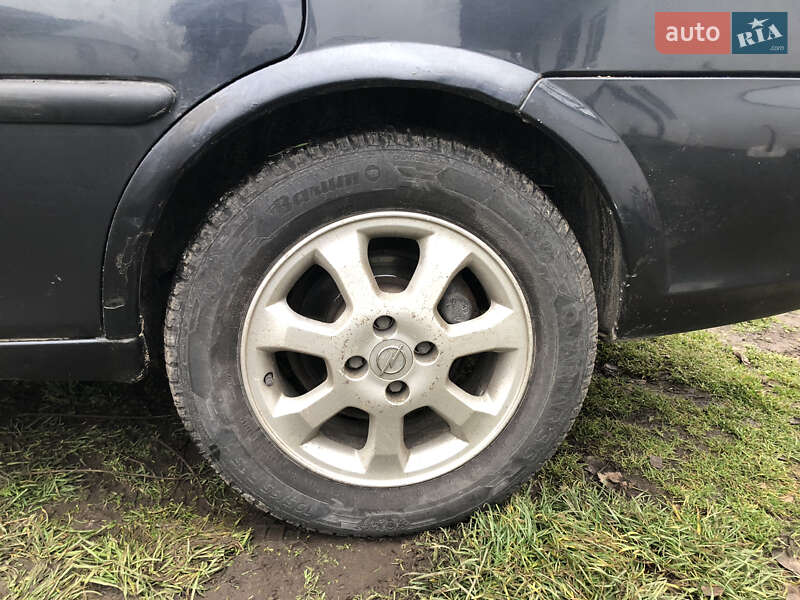 Універсал Opel Vectra 1997 в Кам'янці-Бузькій