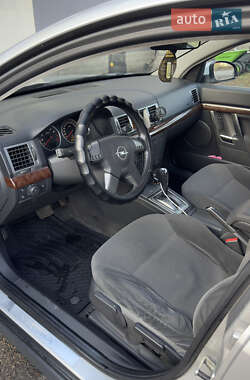 Универсал Opel Vectra 2004 в Полтаве