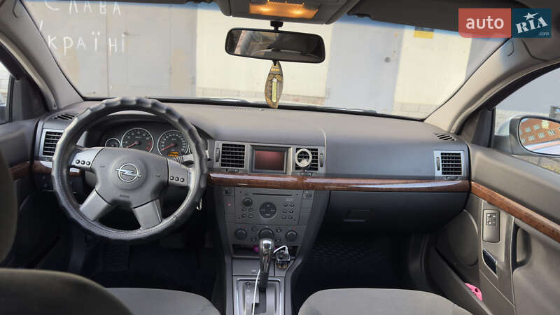 Универсал Opel Vectra 2004 в Полтаве