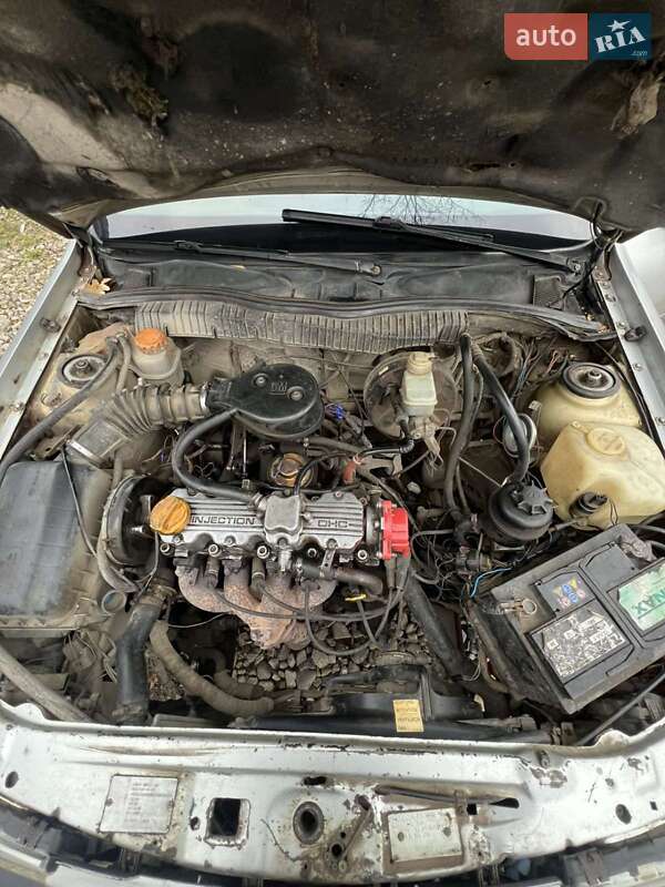 Ліфтбек Opel Vectra 1992 в Коломиї фото 8 Ліфтбек Opel Vectra 1992 в Коломиї