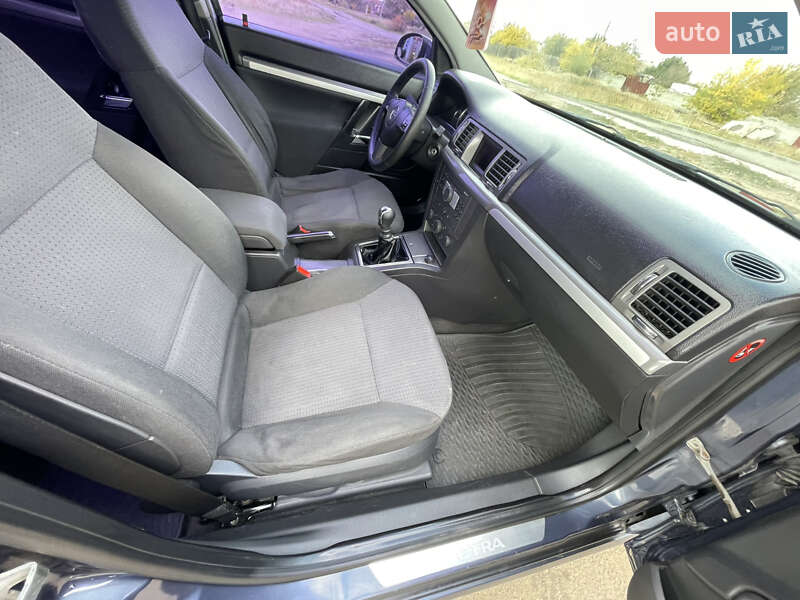 Седан Opel Vectra 2007 в Николаеве