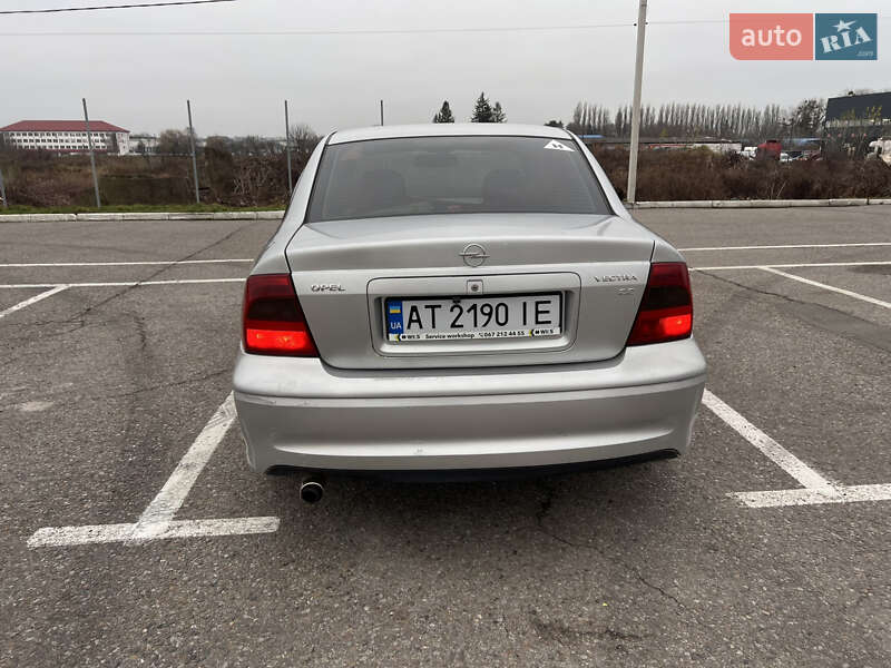 Седан Opel Vectra 2001 в Чернівцях