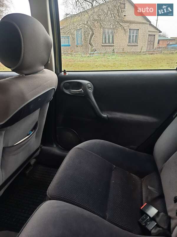 Седан Opel Vectra 2001 в Луцке