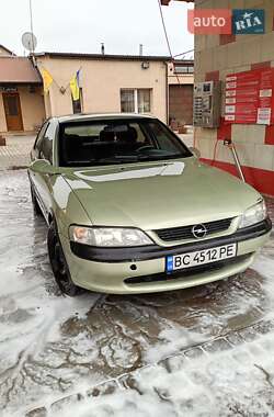 Ліфтбек Opel Vectra 1996 в Сокалі