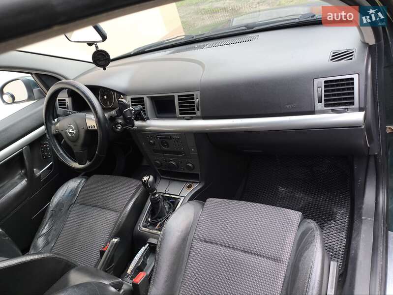 Ліфтбек Opel Vectra 2003 в Дрогобичі