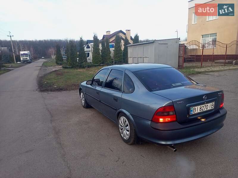 Седан Opel Vectra 1998 в Полтаве