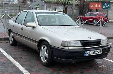 Седан Opel Vectra 1990 в Новомосковске
