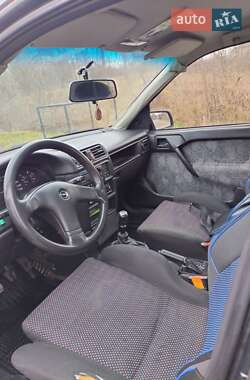 Седан Opel Vectra 1994 в Галичі