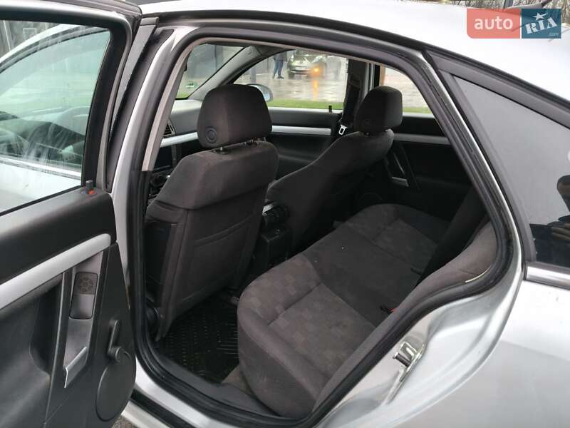 Седан Opel Vectra 2004 в Луцке фото 12 Седан Opel Vectra 2004 в Луцке