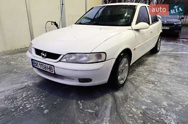 Седан Opel Vectra 2001 в Млинове