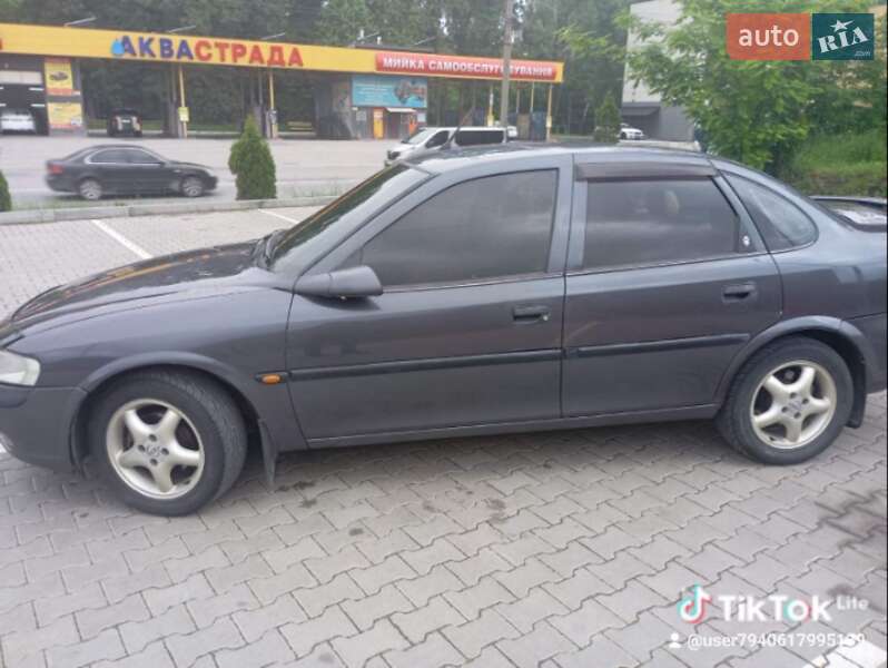 Седан Opel Vectra 1997 в Тернополі