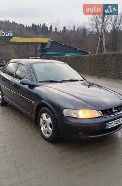 Седан Opel Vectra 2000 в Турці