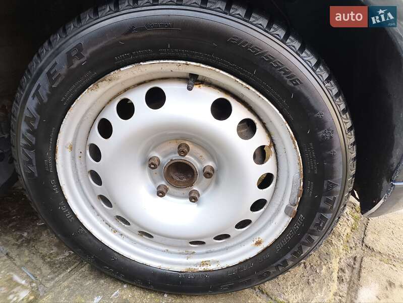 Ліфтбек Opel Vectra 2003 в Дрогобичі