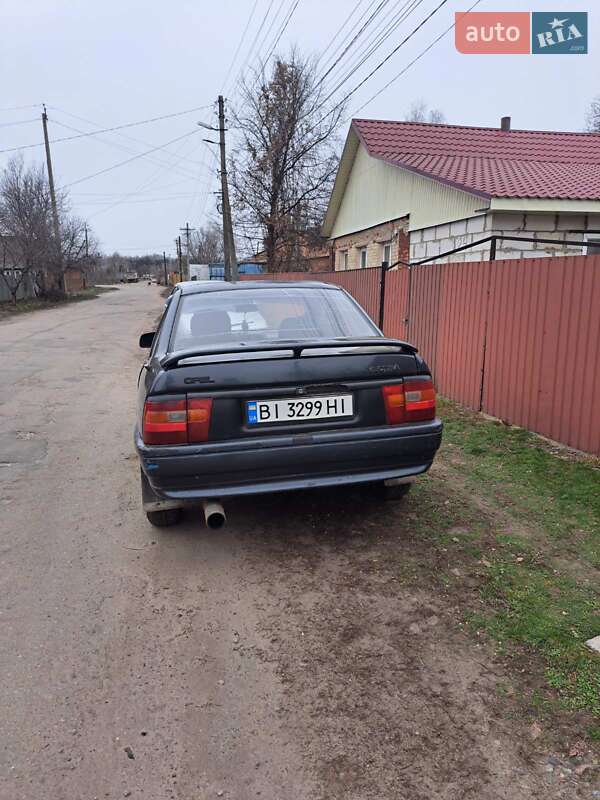 Седан Opel Vectra 1990 в Гадячі