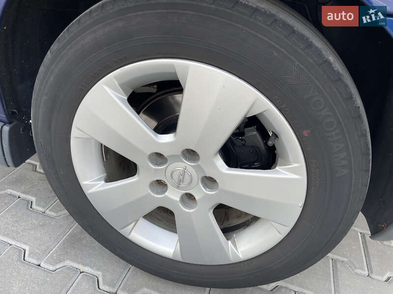 Седан Opel Vectra 2003 в Тульчине