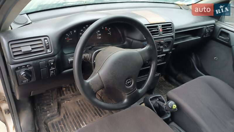 Седан Opel Vectra 1992 в Києві