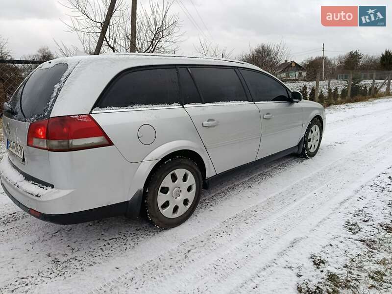 Универсал Opel Vectra 2004 в Судовой Вишне