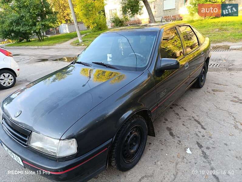 Седан Opel Vectra 1990 в Кременчуці