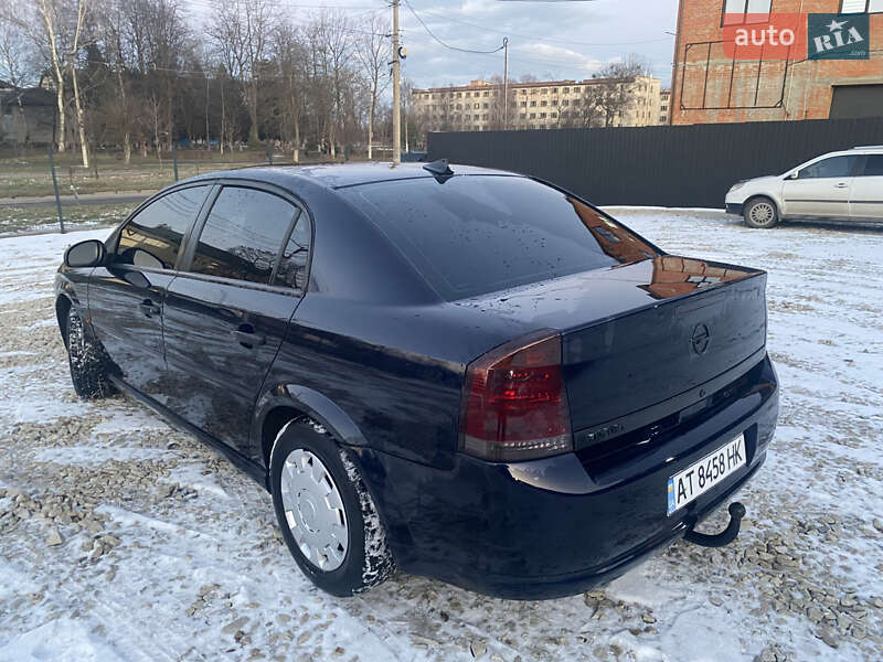 Седан Opel Vectra 2005 в Калуше