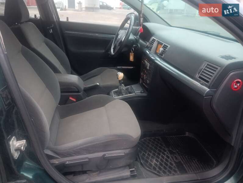 Универсал Opel Vectra 2004 в Виннице