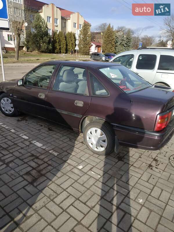 Седан Opel Vectra 1994 в Івано-Франківську