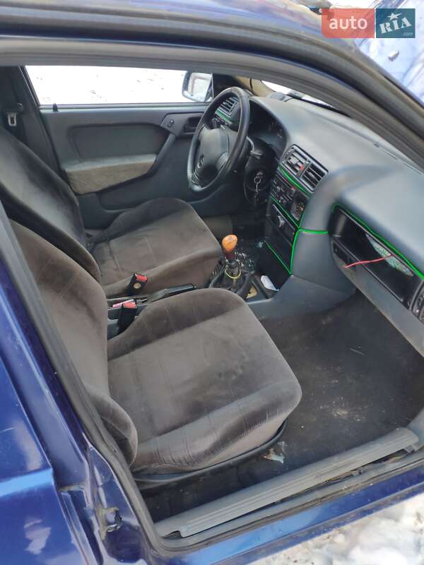 Седан Opel Vectra 1991 в Житомирі фото 3 Седан Opel Vectra 1991 в Житомирі
