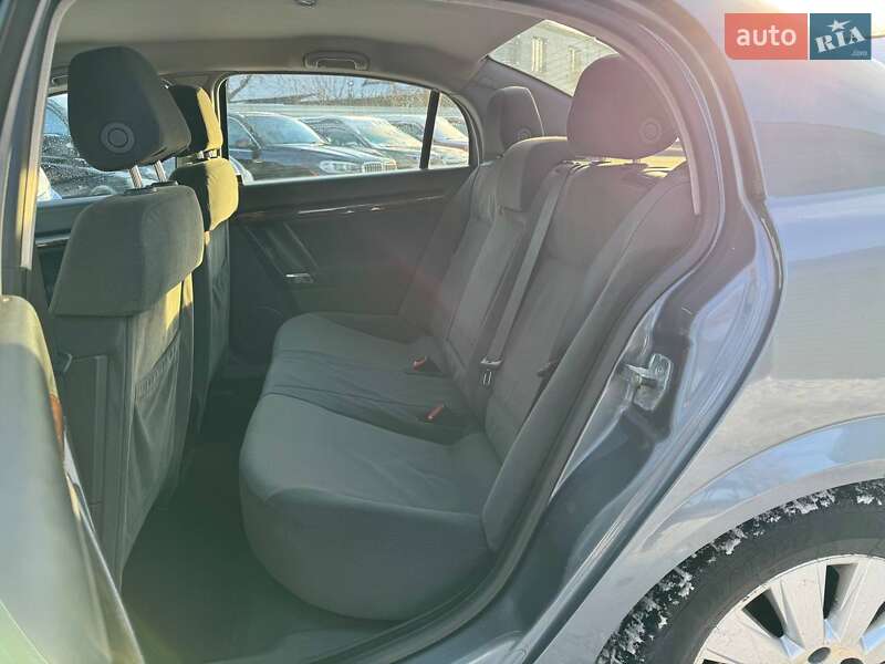Седан Opel Vectra 2004 в Киеве фото 11 Седан Opel Vectra 2004 в Киеве