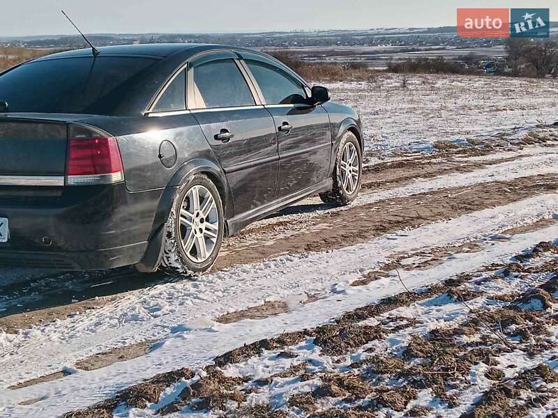 Лифтбек Opel Vectra 2004 в Львове