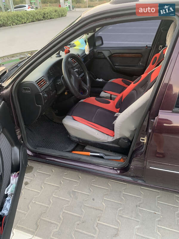 Седан Opel Vectra 1993 в Кам'янець-Подільському