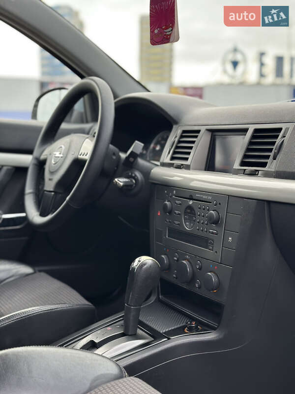 Ліфтбек Opel Vectra 2002 в Одесі