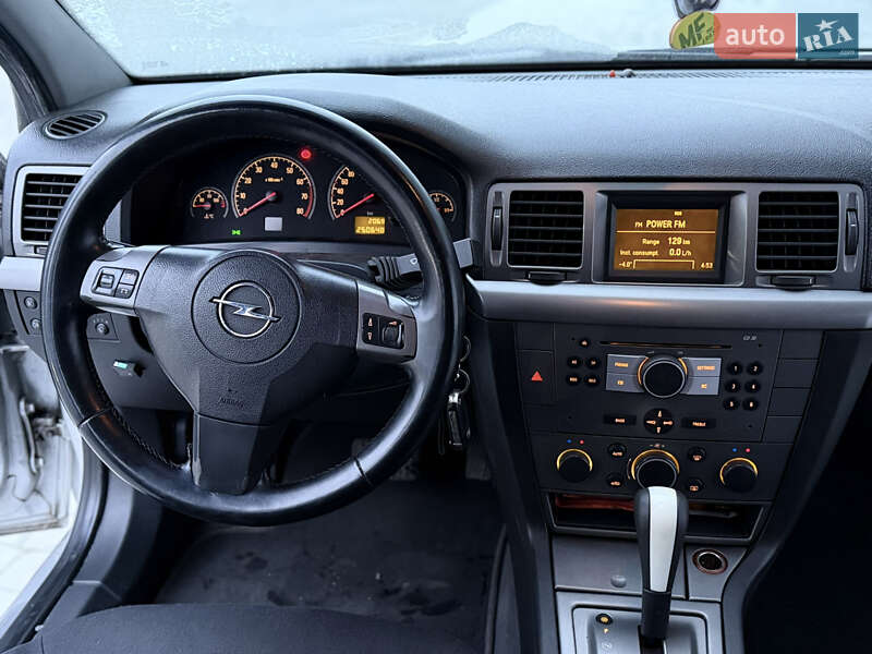 Седан Opel Vectra 2006 в Полтаве