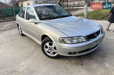 Седан Opel Vectra 1999 в Кілії