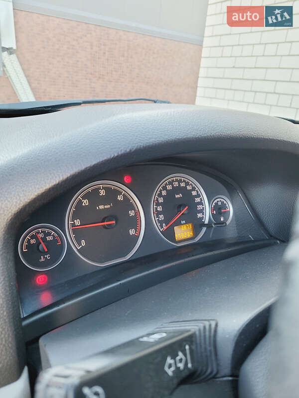 Седан Opel Vectra 2006 в Софиевской Борщаговке