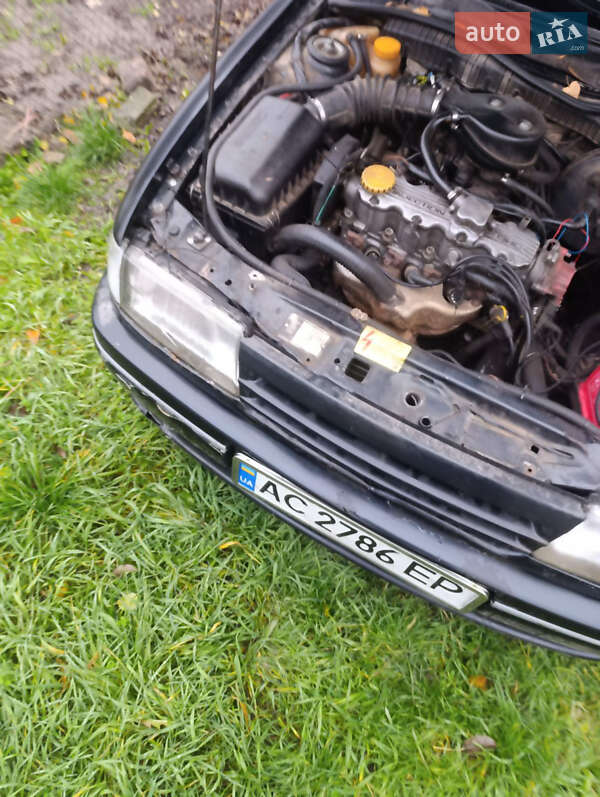 Лифтбек Opel Vectra 1995 в Локачах
