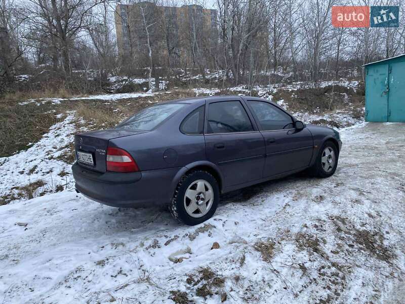 Седан Opel Vectra 1997 в Кременчуге фото 3 Седан Opel Vectra 1997 в Кременчуге