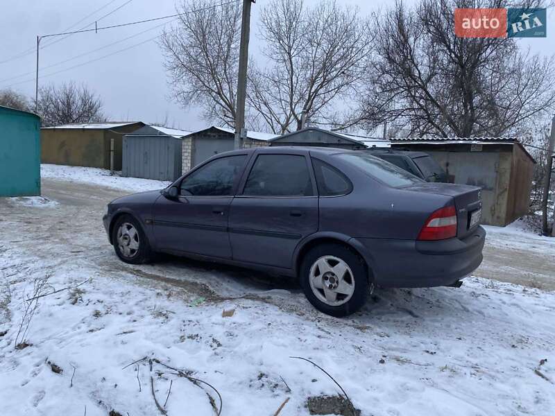 Седан Opel Vectra 1997 в Кременчуге фото 4 Седан Opel Vectra 1997 в Кременчуге