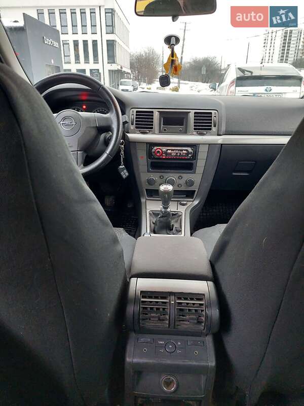Седан Opel Vectra 2006 в Львове