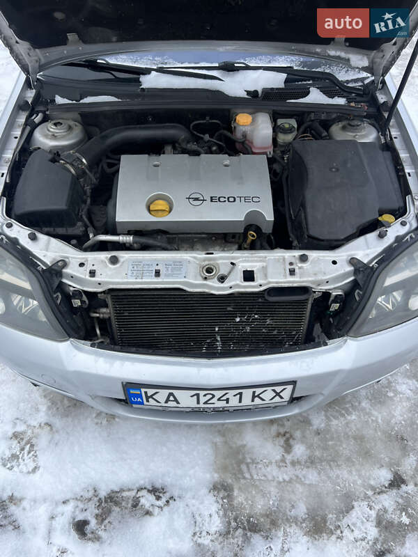 Лифтбек Opel Vectra 2003 в Киеве