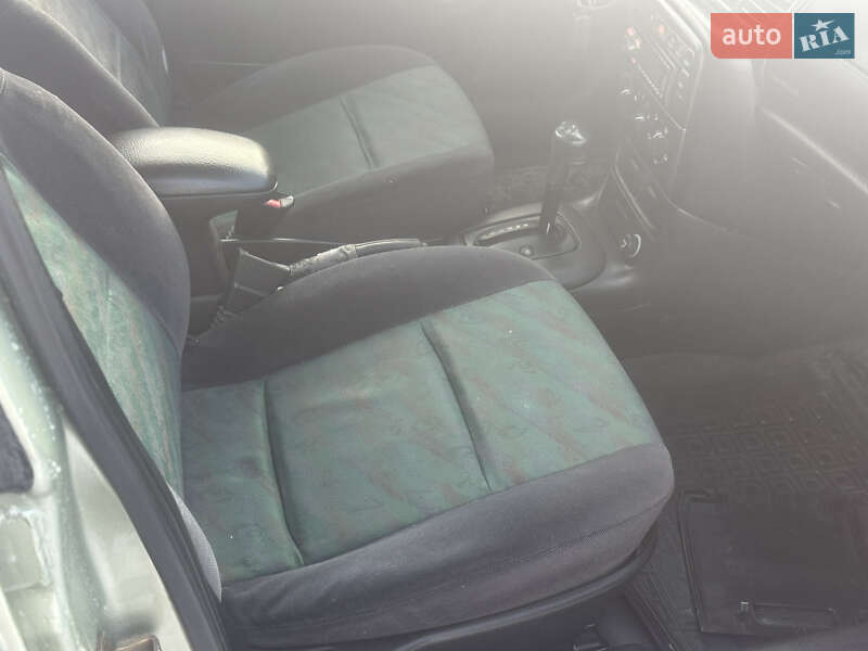 Седан Opel Vectra 1996 в Дрогобыче