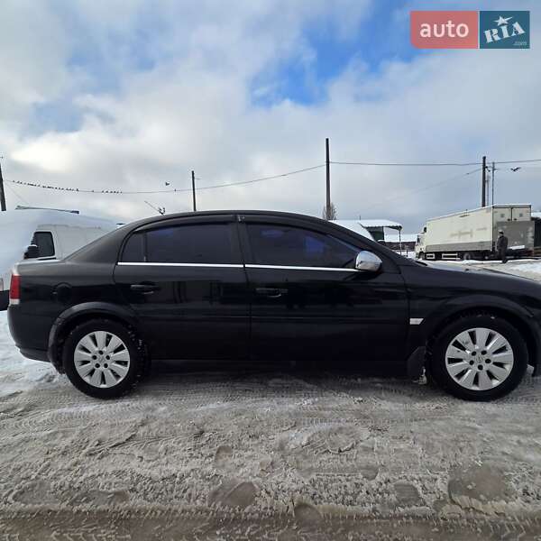 Седан Opel Vectra 2004 в Чернигове