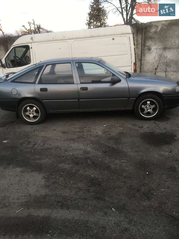 Седан Opel Vectra 1990 в Киеве фото 4 Седан Opel Vectra 1990 в Киеве