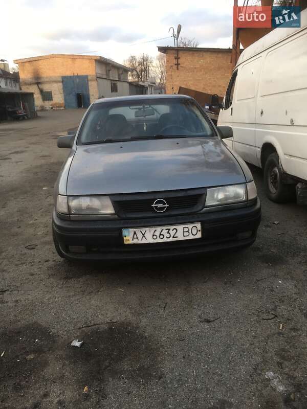 Седан Opel Vectra 1990 в Киеве фото 2 Седан Opel Vectra 1990 в Киеве