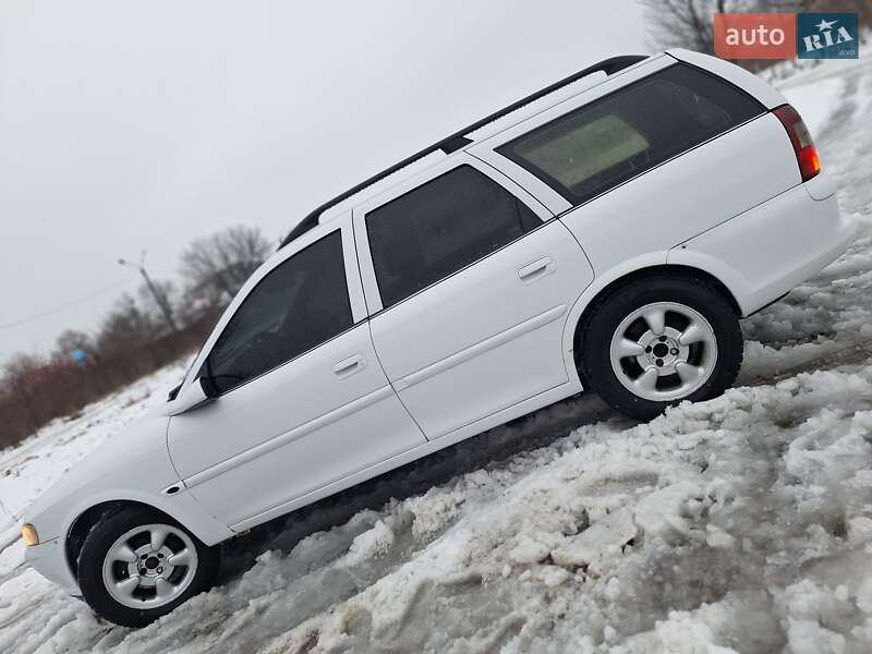 Универсал Opel Vectra 1998 в Черновцах