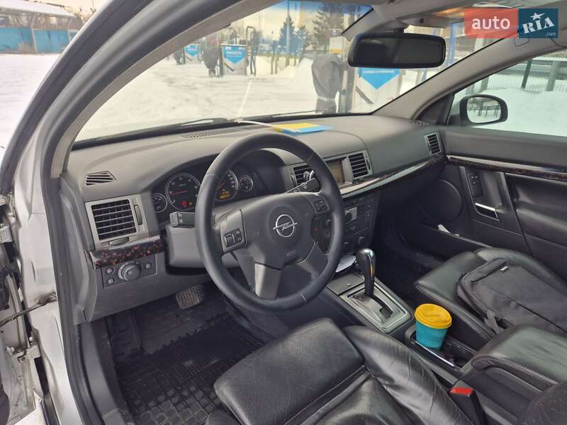 Седан Opel Vectra 2006 в Киеве