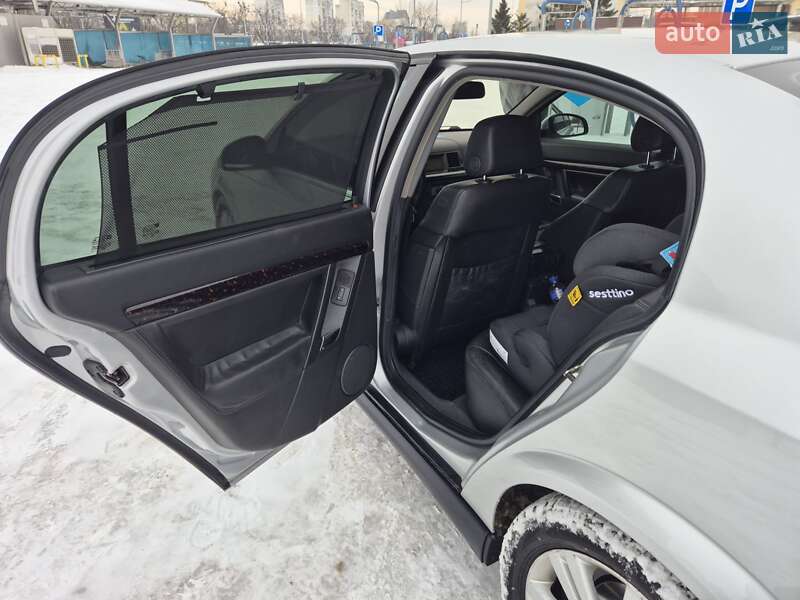 Седан Opel Vectra 2006 в Киеве